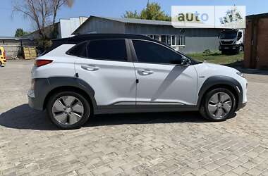 Внедорожник / Кроссовер Hyundai Kona 2020 в Киеве