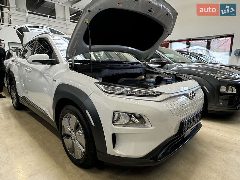 Внедорожник / Кроссовер Hyundai Kona 2020 в Одессе