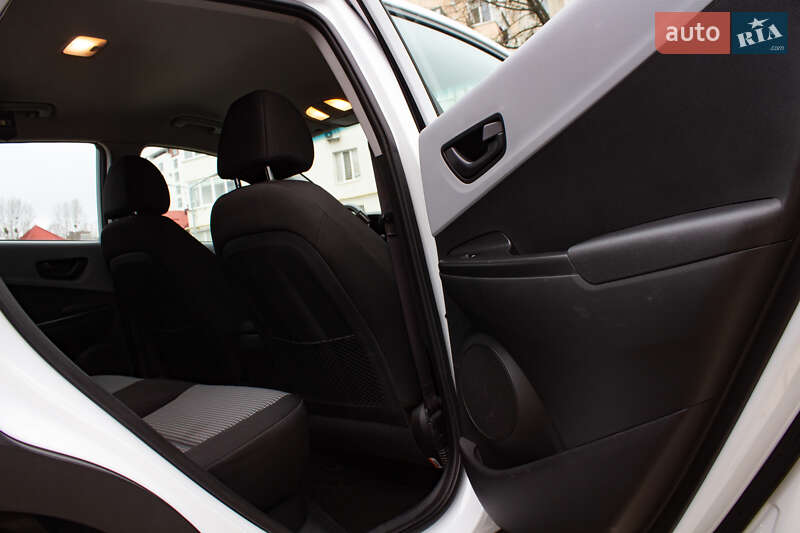 Позашляховик / Кросовер Hyundai Kona 2019 в Львові