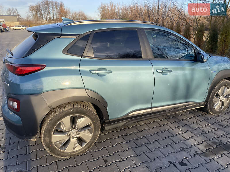 Внедорожник / Кроссовер Hyundai Kona 2018 в Тернополе