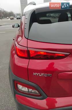 Внедорожник / Кроссовер Hyundai Kona 2020 в 