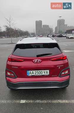 Внедорожник / Кроссовер Hyundai Kona 2020 в 