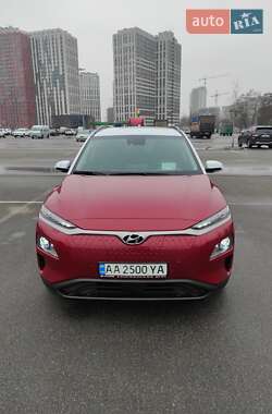 Внедорожник / Кроссовер Hyundai Kona 2020 в 