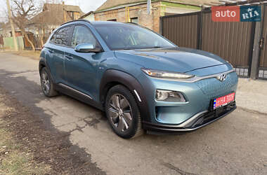 Внедорожник / Кроссовер Hyundai Kona 2018 в Ватутино