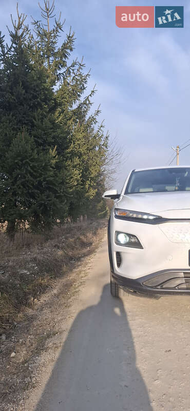 Позашляховик / Кросовер Hyundai Kona 2019 в Тернополі