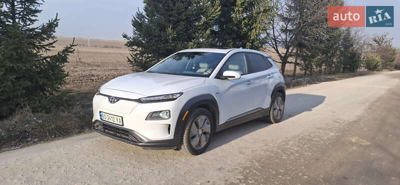 Позашляховик / Кросовер Hyundai Kona 2019 в Тернополі