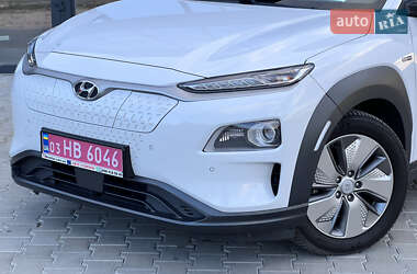 Внедорожник / Кроссовер Hyundai Kona 2021 в 