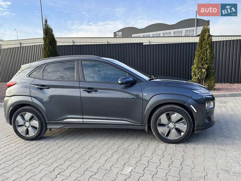 Позашляховик / Кросовер Hyundai Kona 2018 в Тернополі