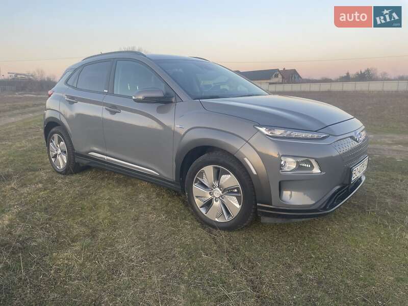 Внедорожник / Кроссовер Hyundai Kona 2020 в 