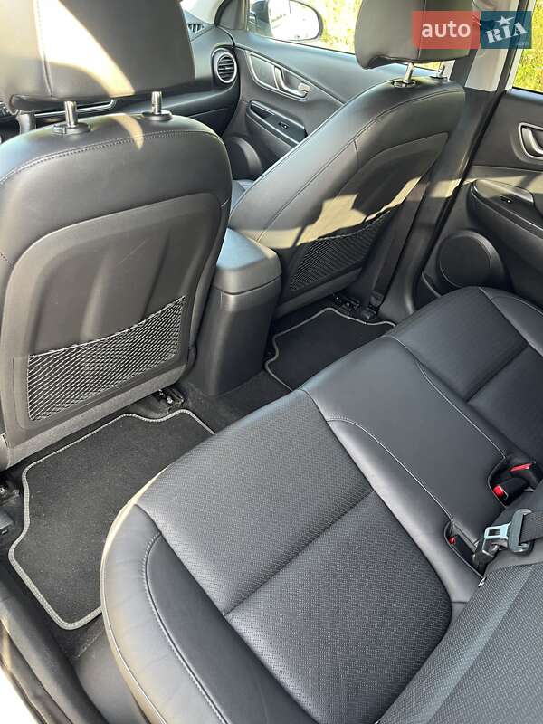 Внедорожник / Кроссовер Hyundai Kona 2018 в Ровно