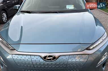 Внедорожник / Кроссовер Hyundai Kona 2020 в 