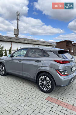 Внедорожник / Кроссовер Hyundai Kona 2022 в 