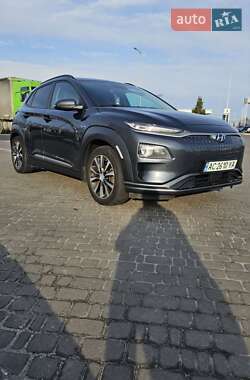 Внедорожник / Кроссовер Hyundai Kona 2018 в 