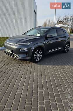 Внедорожник / Кроссовер Hyundai Kona 2018 в 