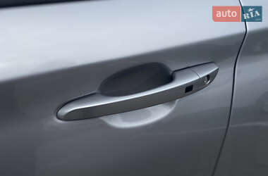 Внедорожник / Кроссовер Hyundai Kona 2021 в 