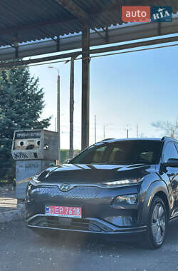 Внедорожник / Кроссовер Hyundai Kona 2019 в 