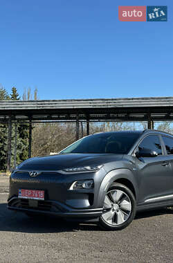 Внедорожник / Кроссовер Hyundai Kona 2019 в 