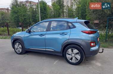 Внедорожник / Кроссовер Hyundai Kona 2020 в 