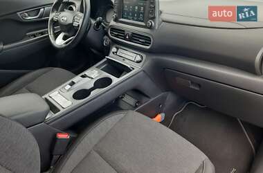 Внедорожник / Кроссовер Hyundai Kona 2020 в 