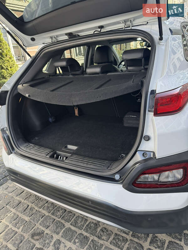 Позашляховик / Кросовер Hyundai Kona 2018 в Києві фото 8 Позашляховик / Кросовер Hyundai Kona 2018 в Києві