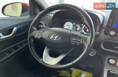Внедорожник / Кроссовер Hyundai Kona 2022 в 