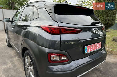 Внедорожник / Кроссовер Hyundai Kona 2020 в 