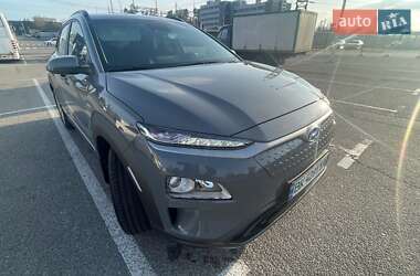Внедорожник / Кроссовер Hyundai Kona 2020 в 
