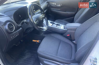 Позашляховик / Кросовер Hyundai Kona 2019 в 