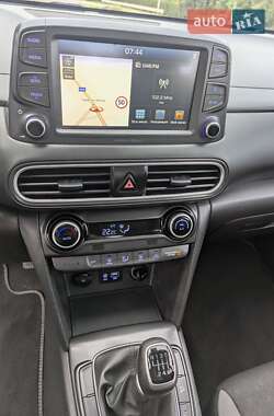 Внедорожник / Кроссовер Hyundai Kona 2019 в 
