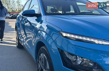 Позашляховик / Кросовер Hyundai Kona 2022 в 