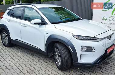 Внедорожник / Кроссовер Hyundai Kona 2018 в Каменец-Подольском