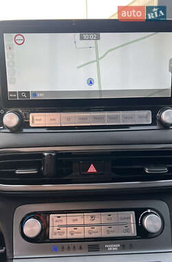 Внедорожник / Кроссовер Hyundai Kona 2022 в 