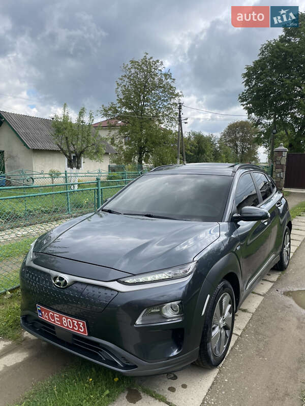 Позашляховик / Кросовер Hyundai Kona 2019 в 