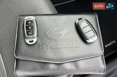 Внедорожник / Кроссовер Hyundai Kona 2020 в 