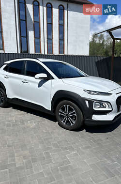 Внедорожник / Кроссовер Hyundai Kona 2020 в 