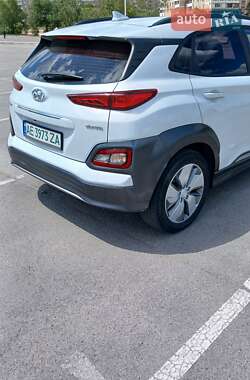 Позашляховик / Кросовер Hyundai Kona 2020 в 