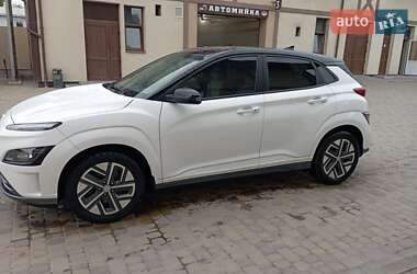 Внедорожник / Кроссовер Hyundai Kona 2022 в 