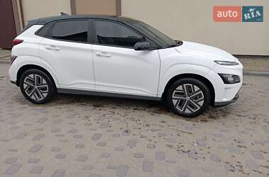 Внедорожник / Кроссовер Hyundai Kona 2022 в 