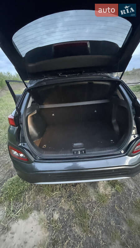 Внедорожник / Кроссовер Hyundai Kona 2019 в Сарнах