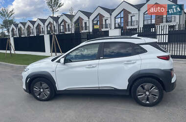 Внедорожник / Кроссовер Hyundai Kona 2020 в 