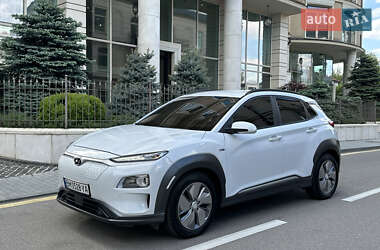 Позашляховик / Кросовер Hyundai Kona 2019 в 