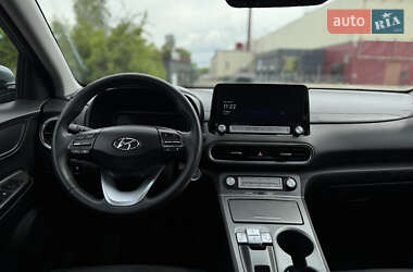 Внедорожник / Кроссовер Hyundai Kona 2022 в 