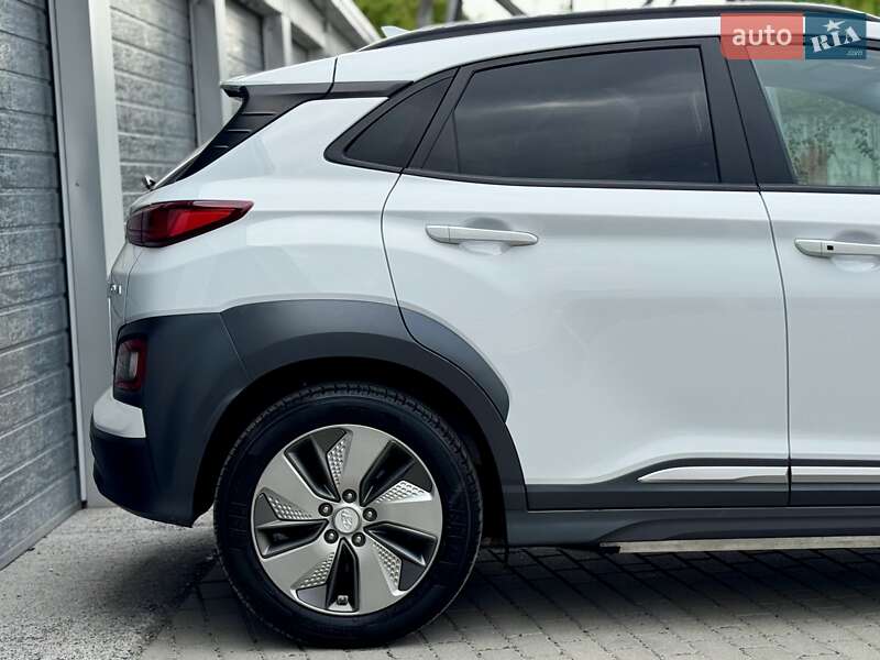Позашляховик / Кросовер Hyundai Kona 2019 в Тернополі
