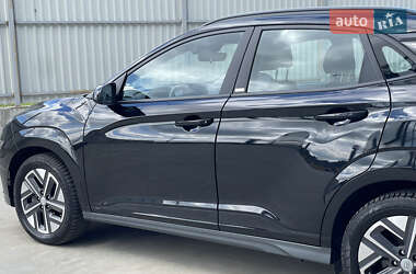 Позашляховик / Кросовер Hyundai Kona 2021 в 
