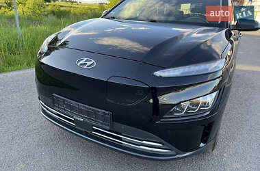 Позашляховик / Кросовер Hyundai Kona 2022 в 
