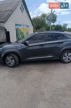 Внедорожник / Кроссовер Hyundai Kona 2019 в 