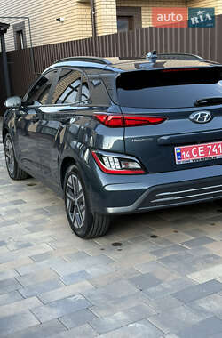 Внедорожник / Кроссовер Hyundai Kona 2022 в 