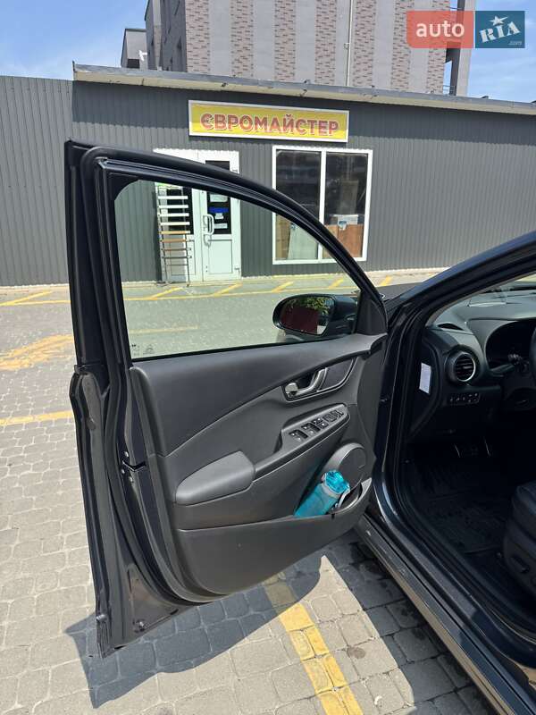 Внедорожник / Кроссовер Hyundai Kona 2018 в Львове