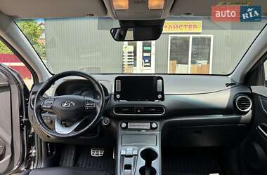 Внедорожник / Кроссовер Hyundai Kona 2018 в 