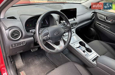 Внедорожник / Кроссовер Hyundai Kona 2021 в 